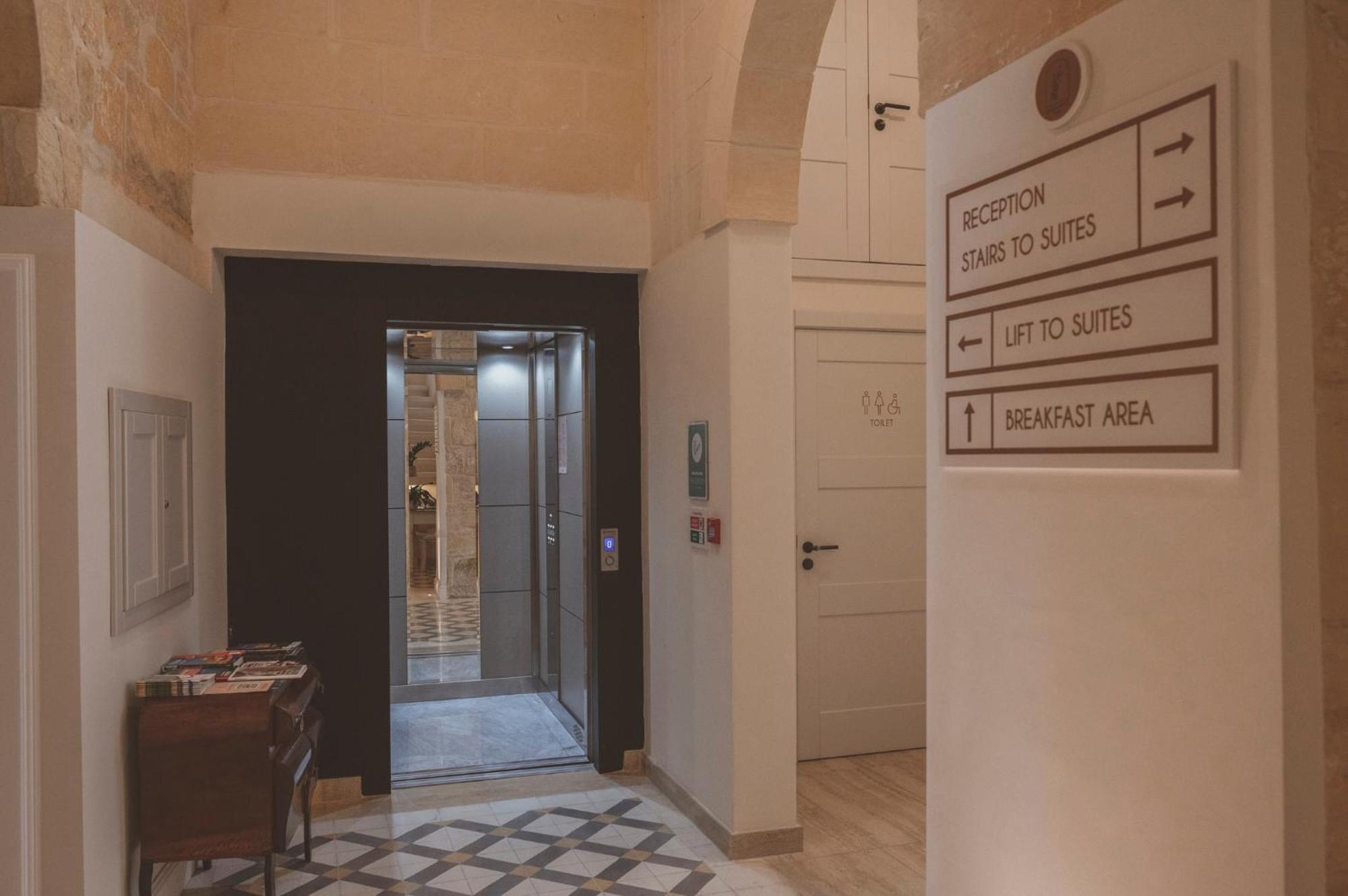 Maria Rosa Bed & Breakfast *